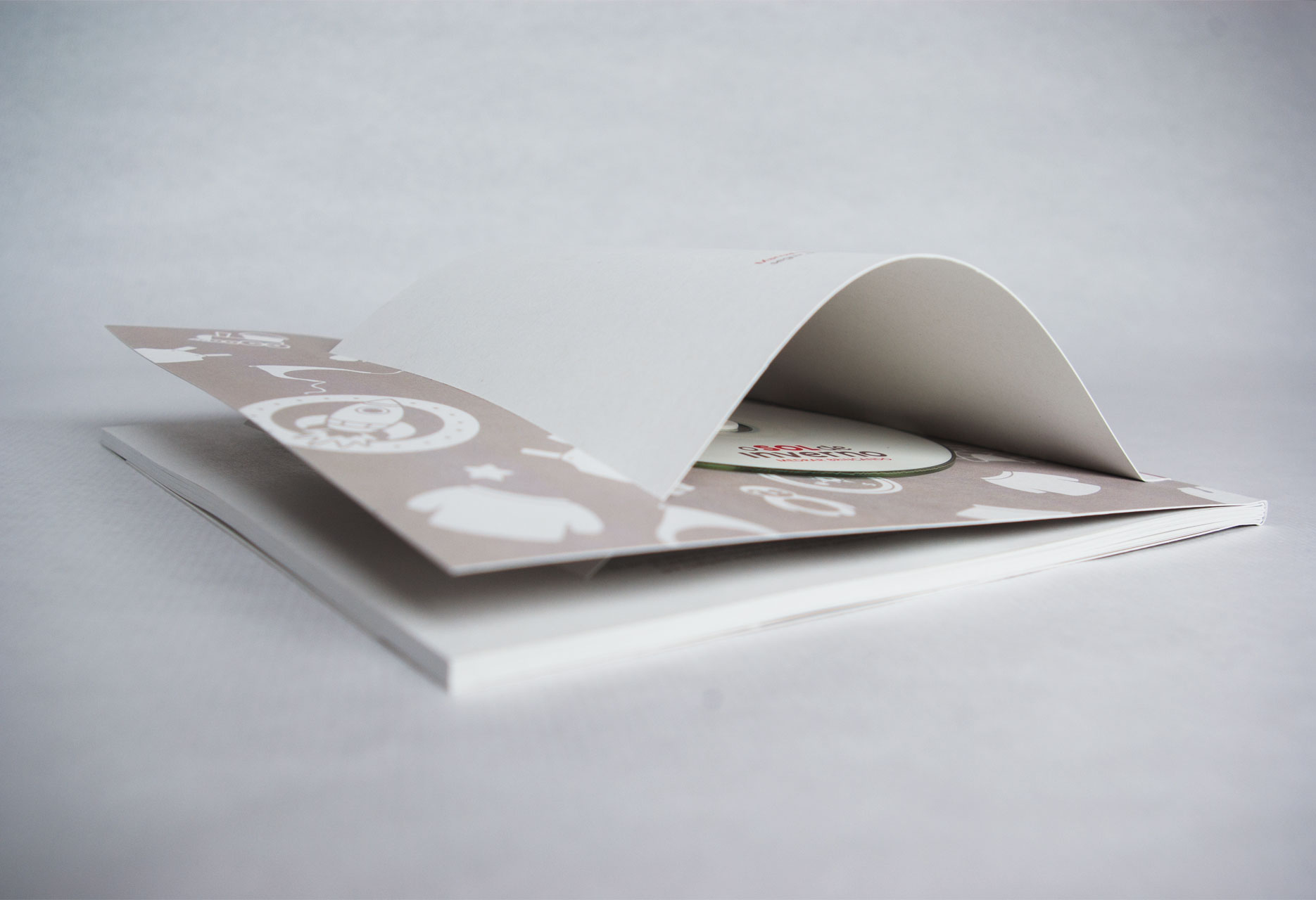 Design child brand O sol de inverno - web design / branding / illustration / packaging - 2015